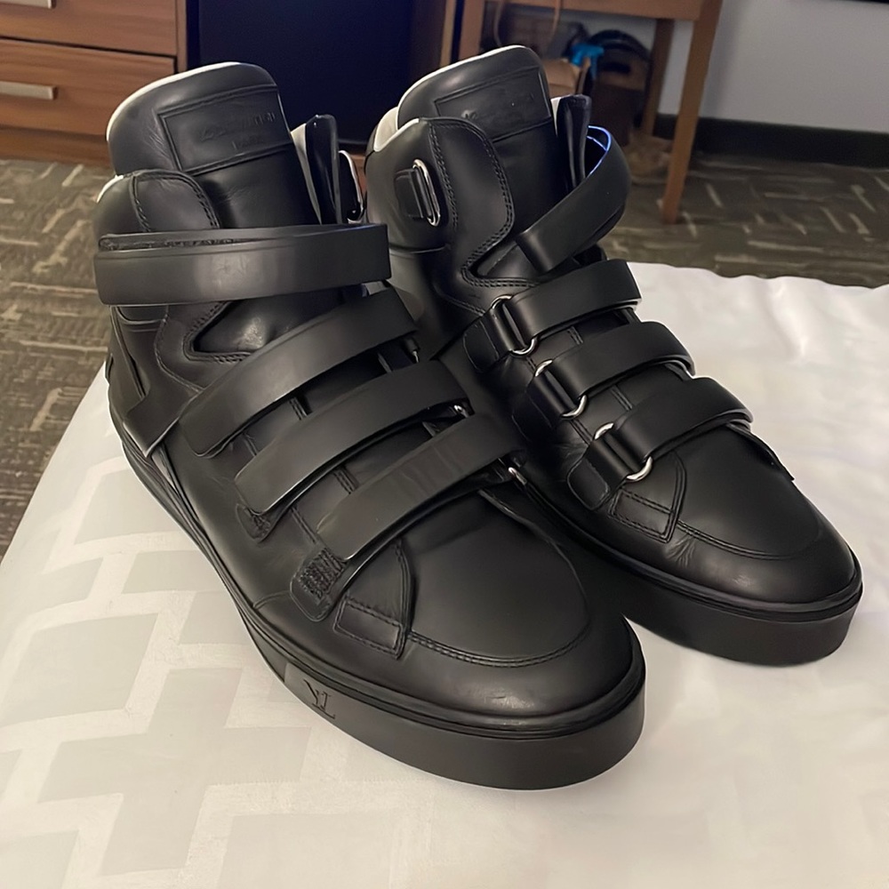 Black 10.5 Louis Vuitton Gently used